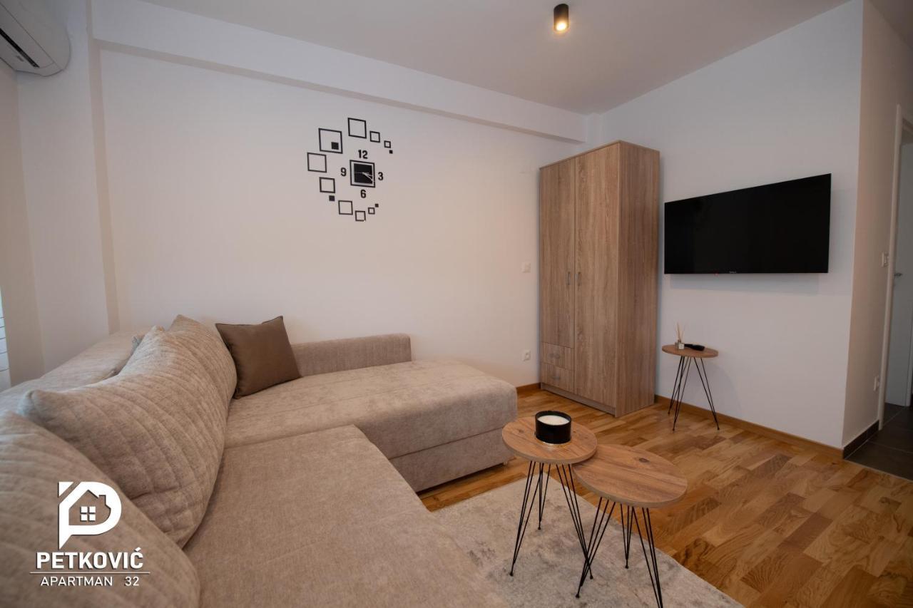 Petkovic Apartmani Studio32 Jagodina Luaran gambar